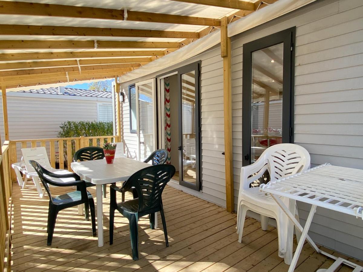 Camping Pleine Mer Hotel Vias Bagian luar foto