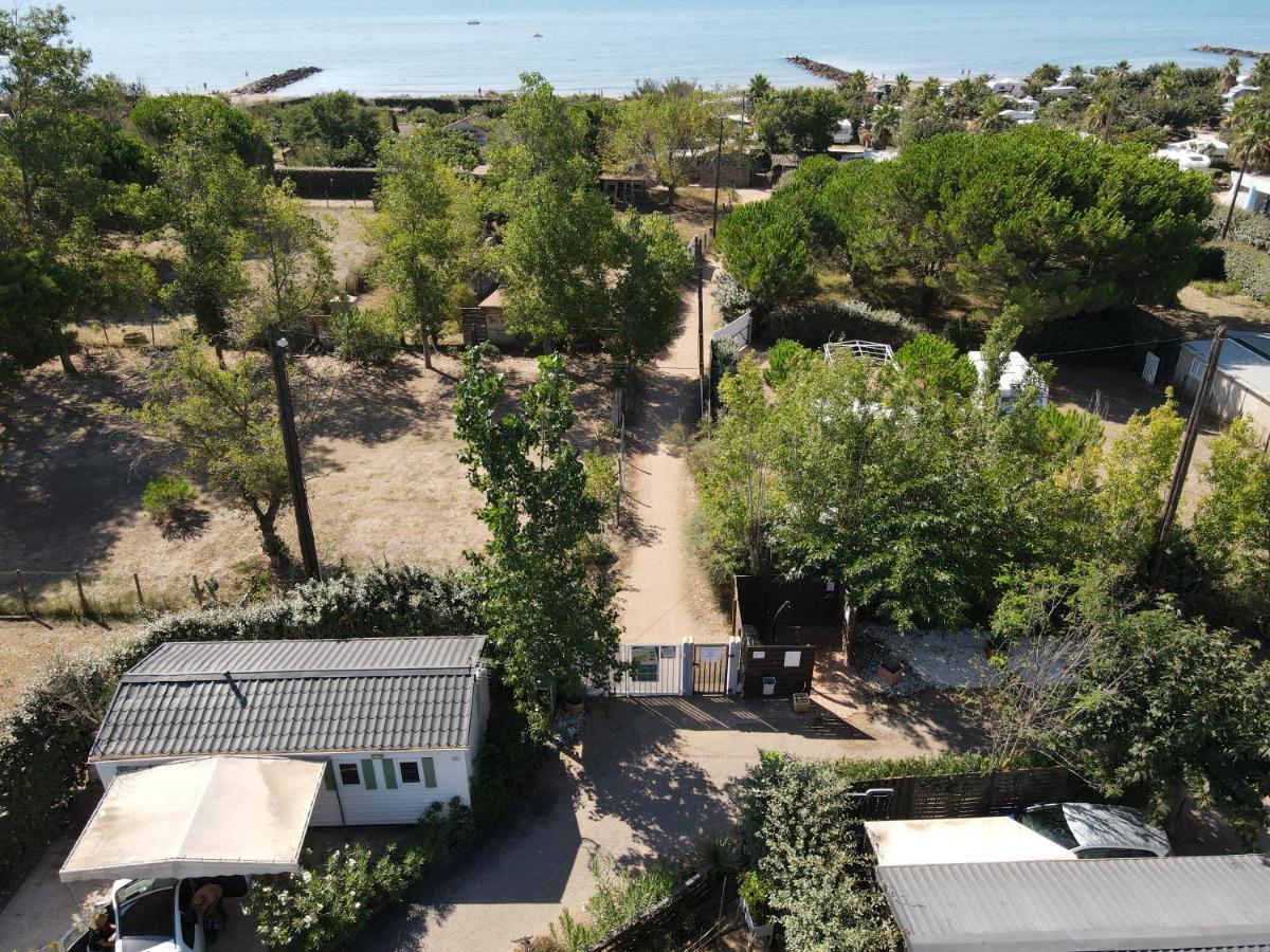 Camping Pleine Mer Hotel Vias Bagian luar foto