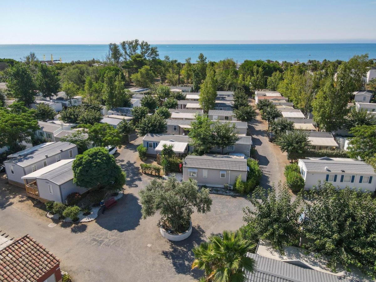 Camping Pleine Mer Hotel Vias Bagian luar foto