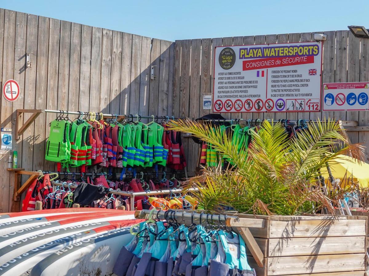 Camping Pleine Mer Hotel Vias Bagian luar foto