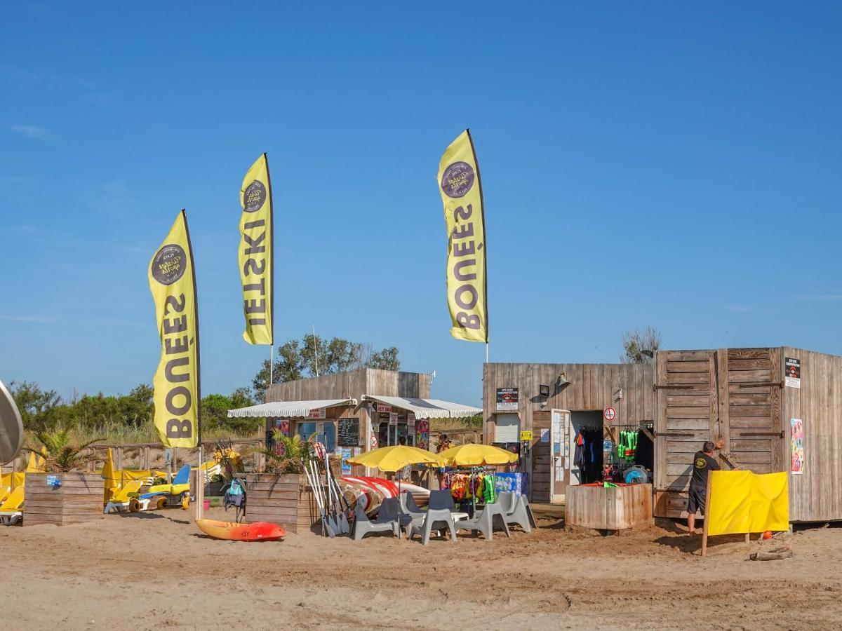Camping Pleine Mer Hotel Vias Bagian luar foto